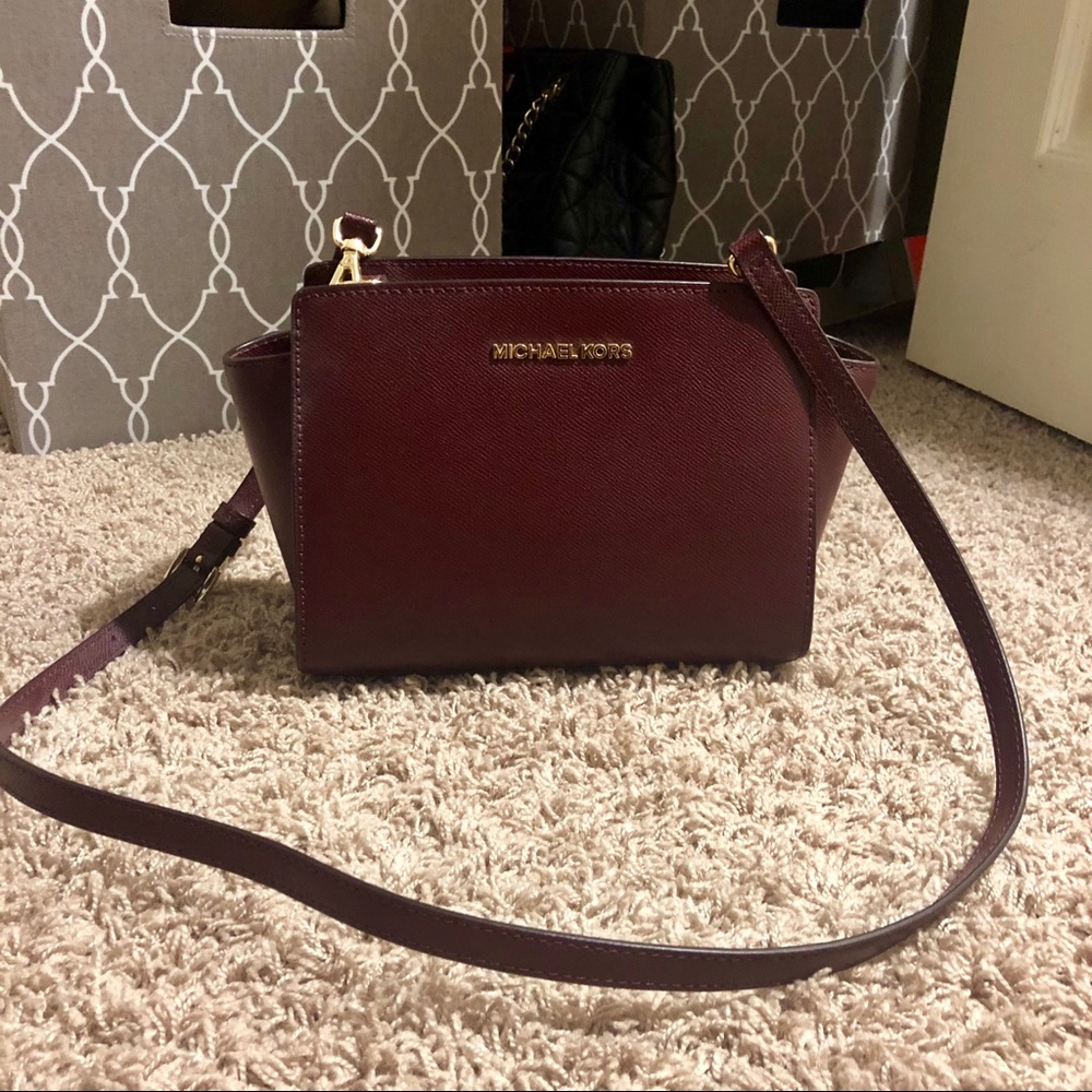 SOLD ✅ - Picture 2 of 6